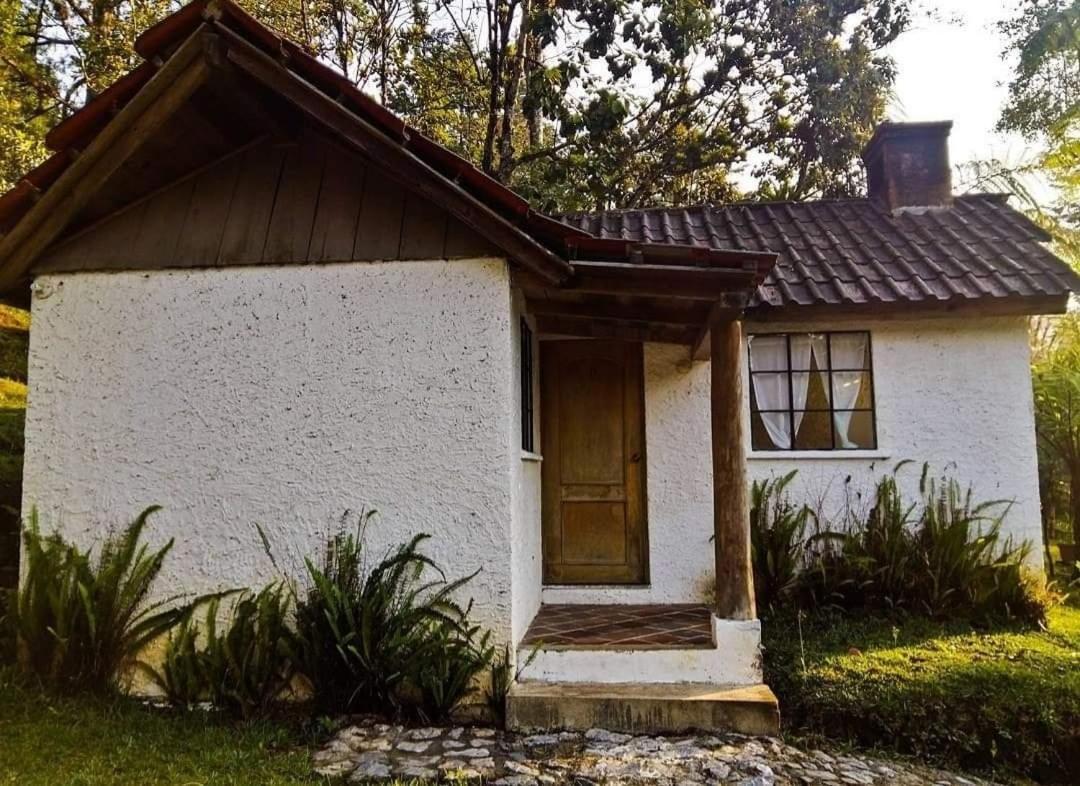 Posada Montana Del Quetzal Hotel Coban Exterior photo